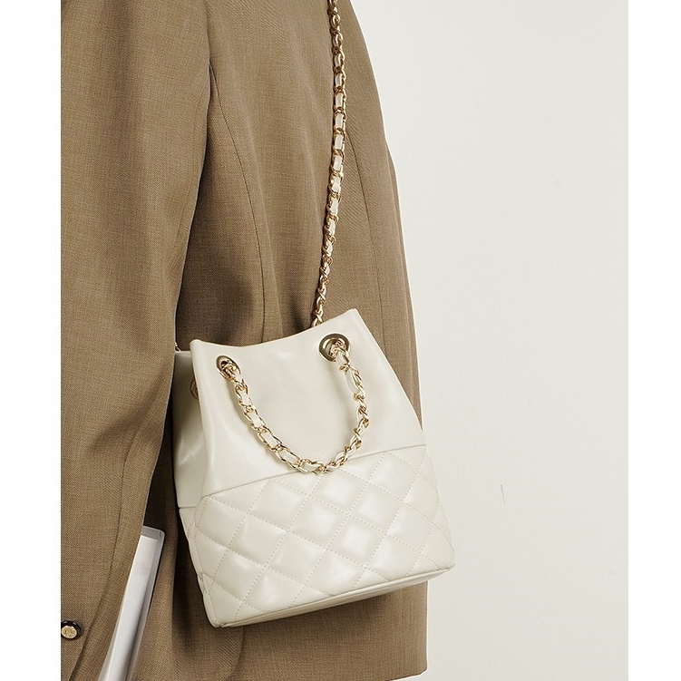 Túi Xách Bucket Đeo Vai Màu Bạc Phối Dây Xích Thời Trang Xuân Hè Chất Lượng Cao Phong Cách Mới