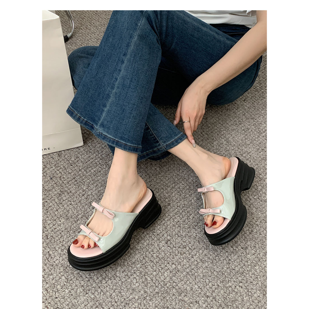 Giày Chunky đa năng lưới màu đỏ đế dày dép nữ mùa hè bên ngoài mặc thời trang mới sandal đen kéo