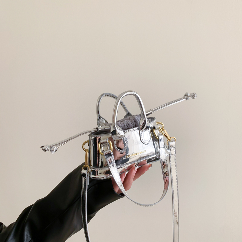 Túi Đeo Chéo Bằng Da Bóng Thời Trang 2023 Dành Cho Nữ