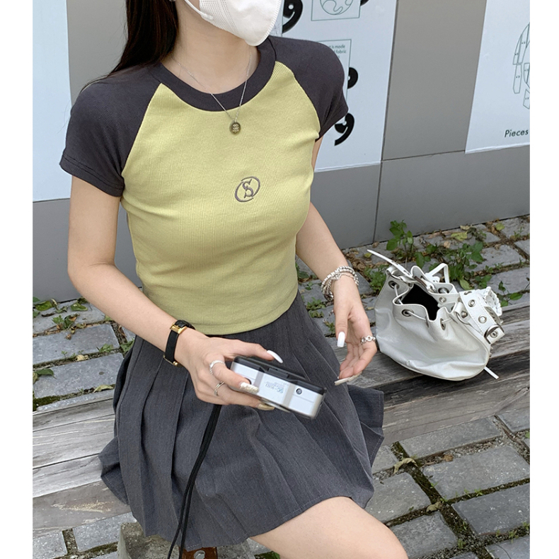 Lalisas Áo Thun Dệt Kim Tay Ngắn Cổ Thuyền Dáng Ôm Thêu Họa Tiết Thời Trang Cho Nữ