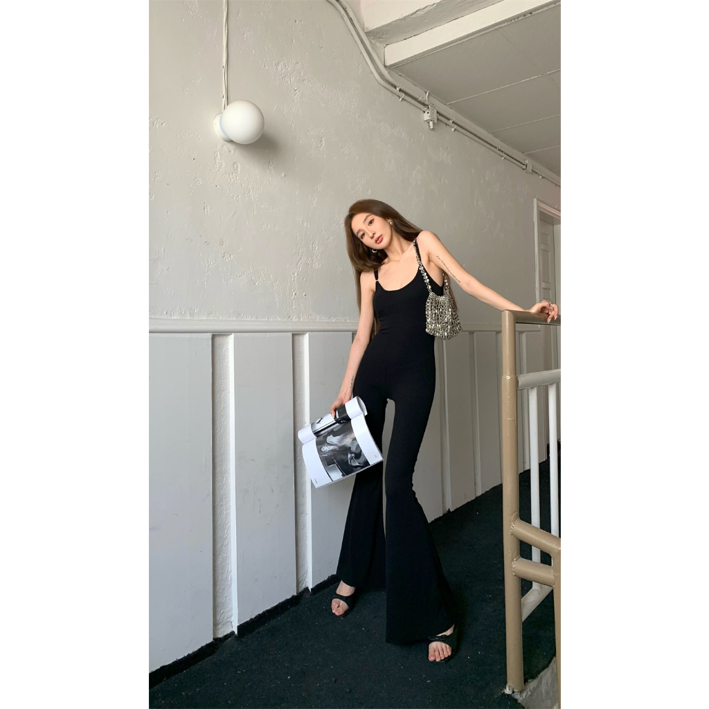 Áo Liền Quần Hai Dây Dáng Ôm Ống Thẳng Màu Đen