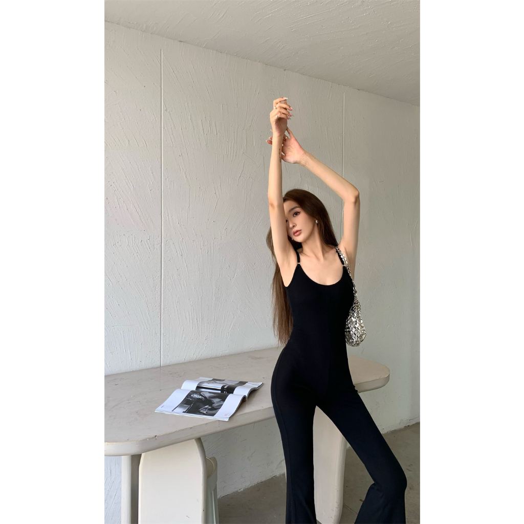 Áo Liền Quần Hai Dây Dáng Ôm Ống Thẳng Màu Đen