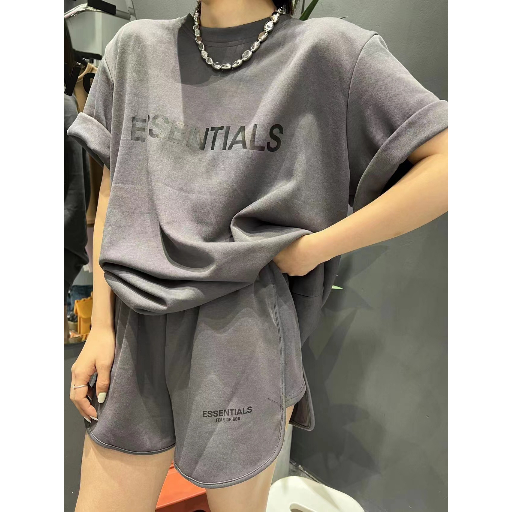 Set Đồ Thể Thao Mùa Hè 2023 Gồm Áo Thun Tay Cộc Đệm Vai + Quần Ngắn In Chữ Phong Cách Mới