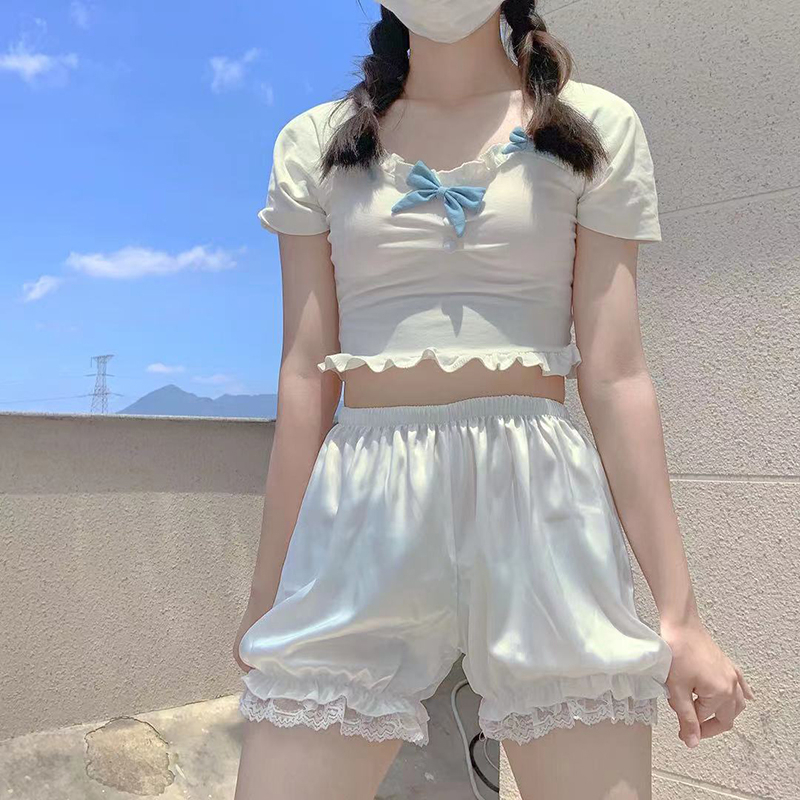 Quần Short Vải Satin Phối Ren Màu Sắc Xinh Xắn Cho Nữ