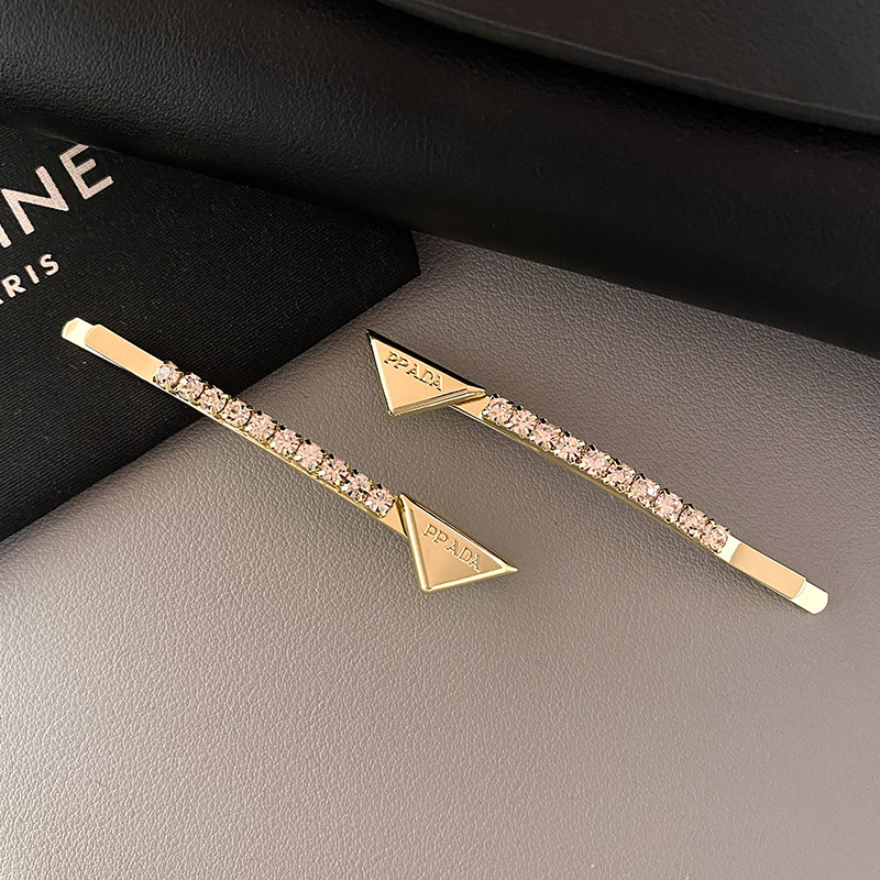 Kẹp Tóc Hình Tam Giác In Chữ Phong Cách Hàn Quốc Thanh Lịch Cho Nữ