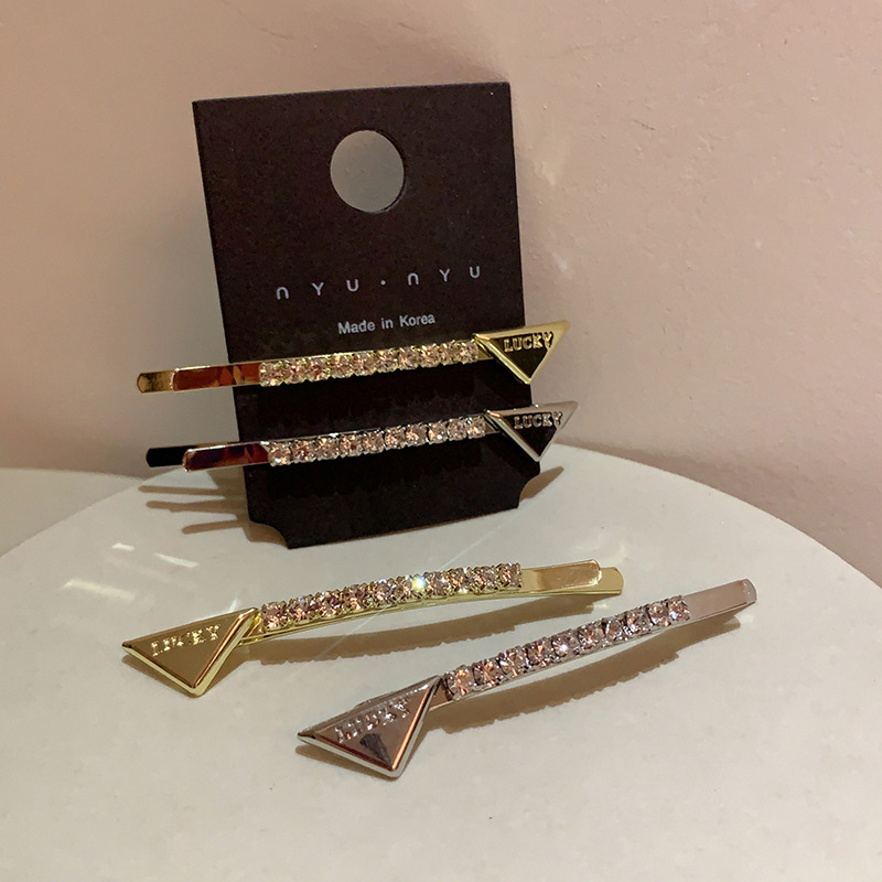 Kẹp Tóc Hình Tam Giác In Chữ Phong Cách Hàn Quốc Thanh Lịch Cho Nữ