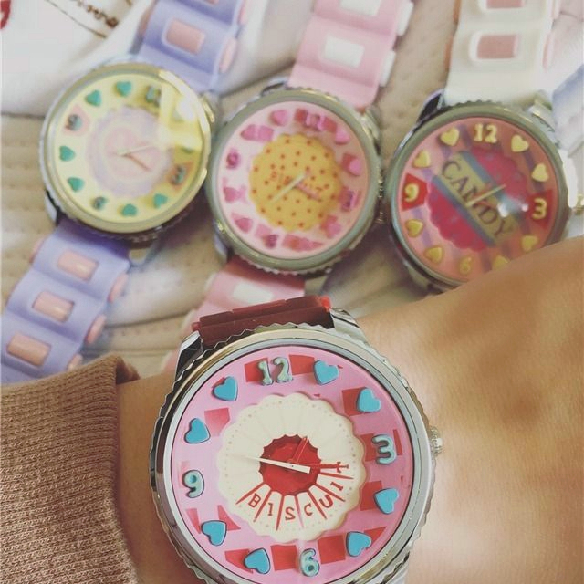 Đồng Hồ Đeo Tay Màu Macaron Dễ Thương Dùng Làm Quà Tặng Cho Bạn Gái / Bạn Gái