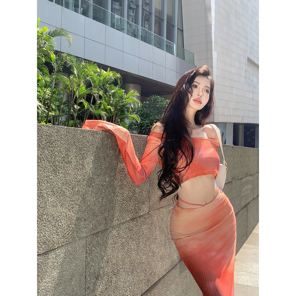 【COLORBLLIND】Set Áo Croptop + Chân Váy Dài Màu Sắc Trẻ Trung Cho Nữ