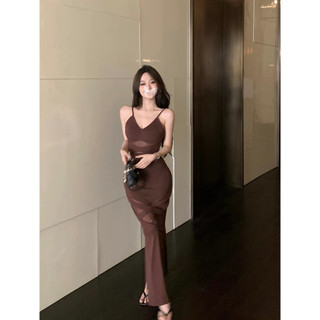Đầm đuôi cá hai dây dáng dài ôm eo phối lưới may chắp vá