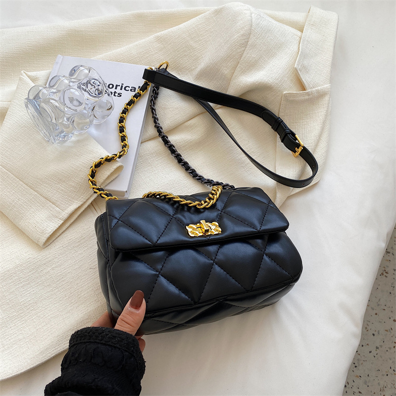 Túi Đeo Vai Phối Dây Xích Thời Trang Dành Cho Nữ