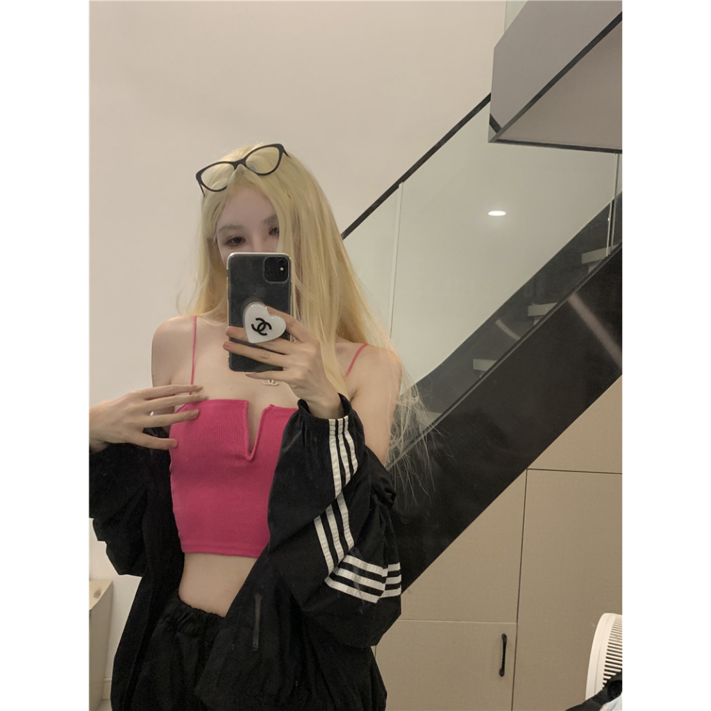 Áo Croptop Hai Dây Cổ Chữ v Khoét Sâu Form Ôm Phong Cách Ngọt Ngào