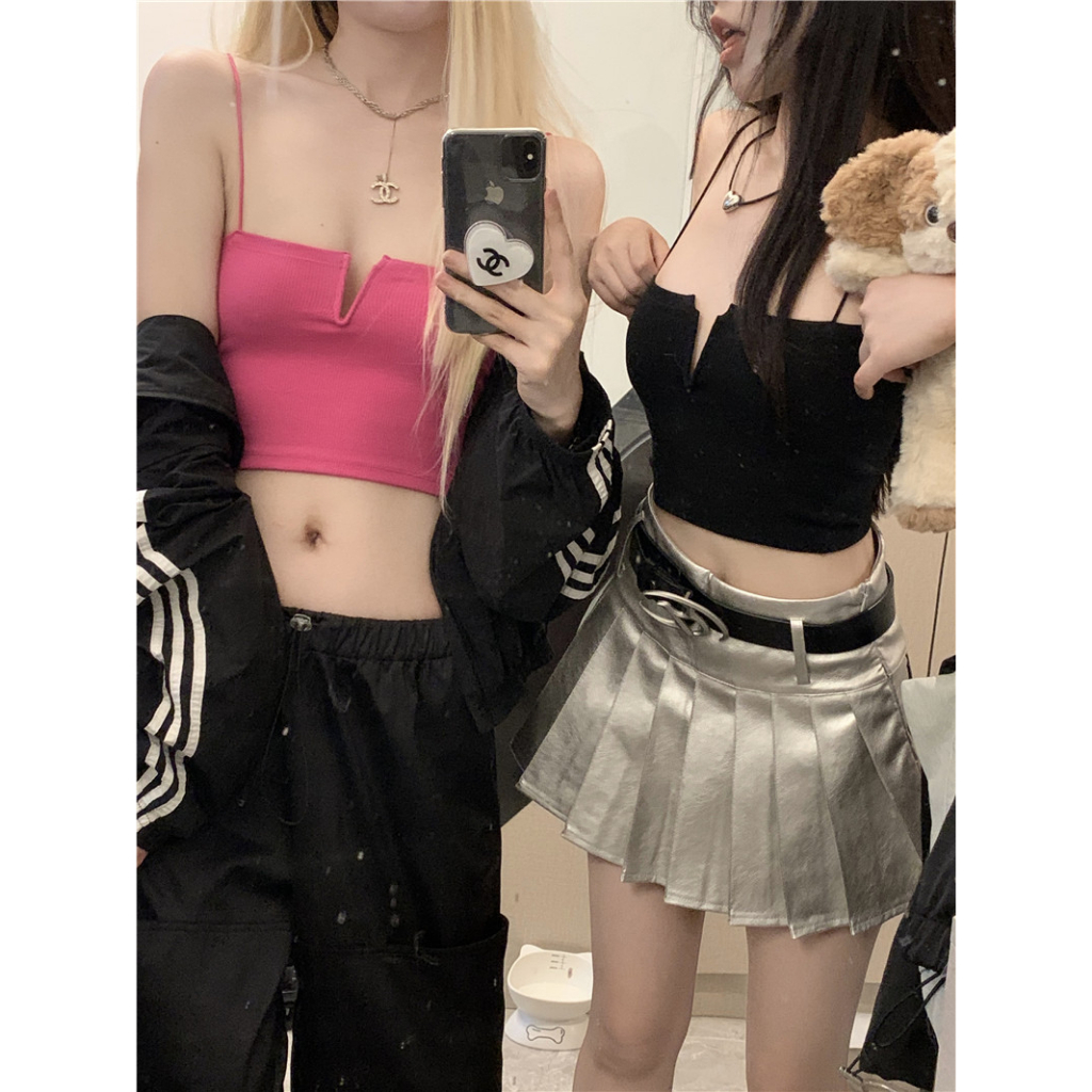 Áo Croptop Hai Dây Cổ Chữ v Khoét Sâu Form Ôm Phong Cách Ngọt Ngào