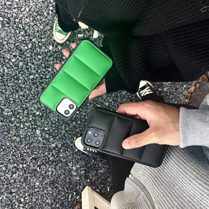 Cotton filled down jacket phone case suitable for iPhone 15promax simple solid color 14 11 12 13 Pro max full edge shock protection case