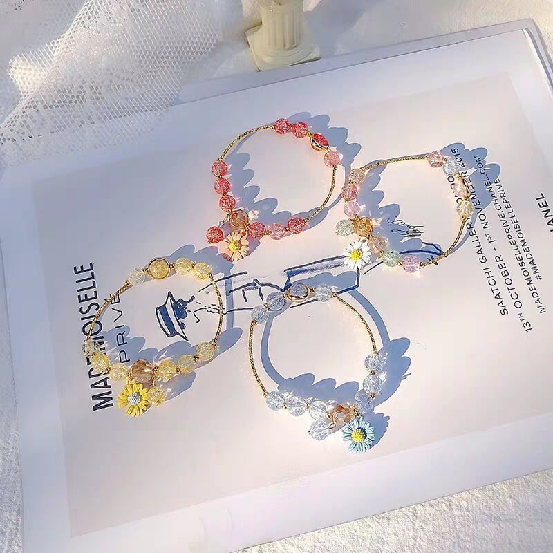 Vòng Đeo Tay May Mắn Mặt Hoa Cúc Pha Lê Thời Trang Cho Nữ