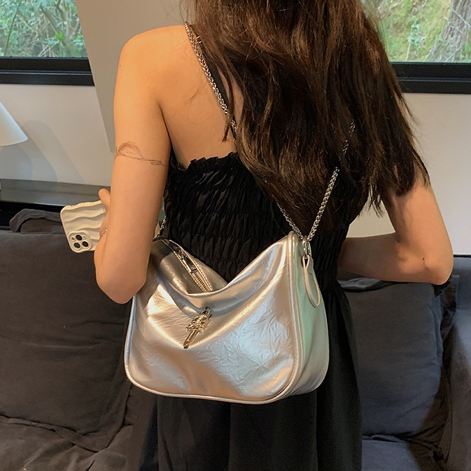 Túi Đeo Chéo Chuỗi Xích Phong Cách Mùa Hè Thời Trang Mới 2023 Cho Nữ HZFTR1753