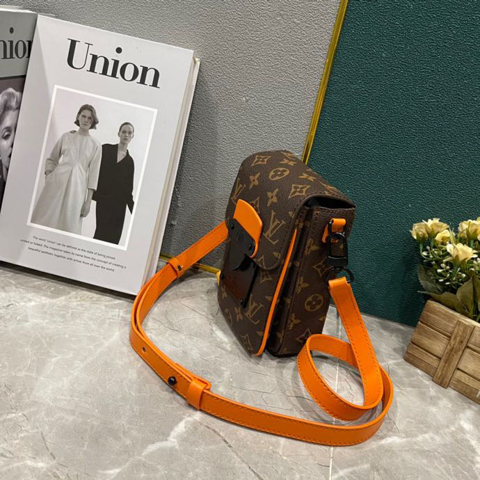 Túi Đeo Chéo Louis Vuitton M81522 100% Chính Hãng M81524