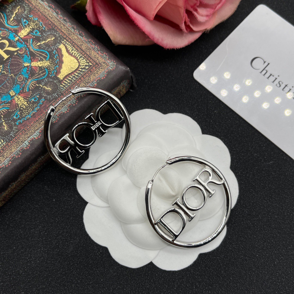 Thời Trang Khuyên Tai Hình Chữ d Phong Cách Mới