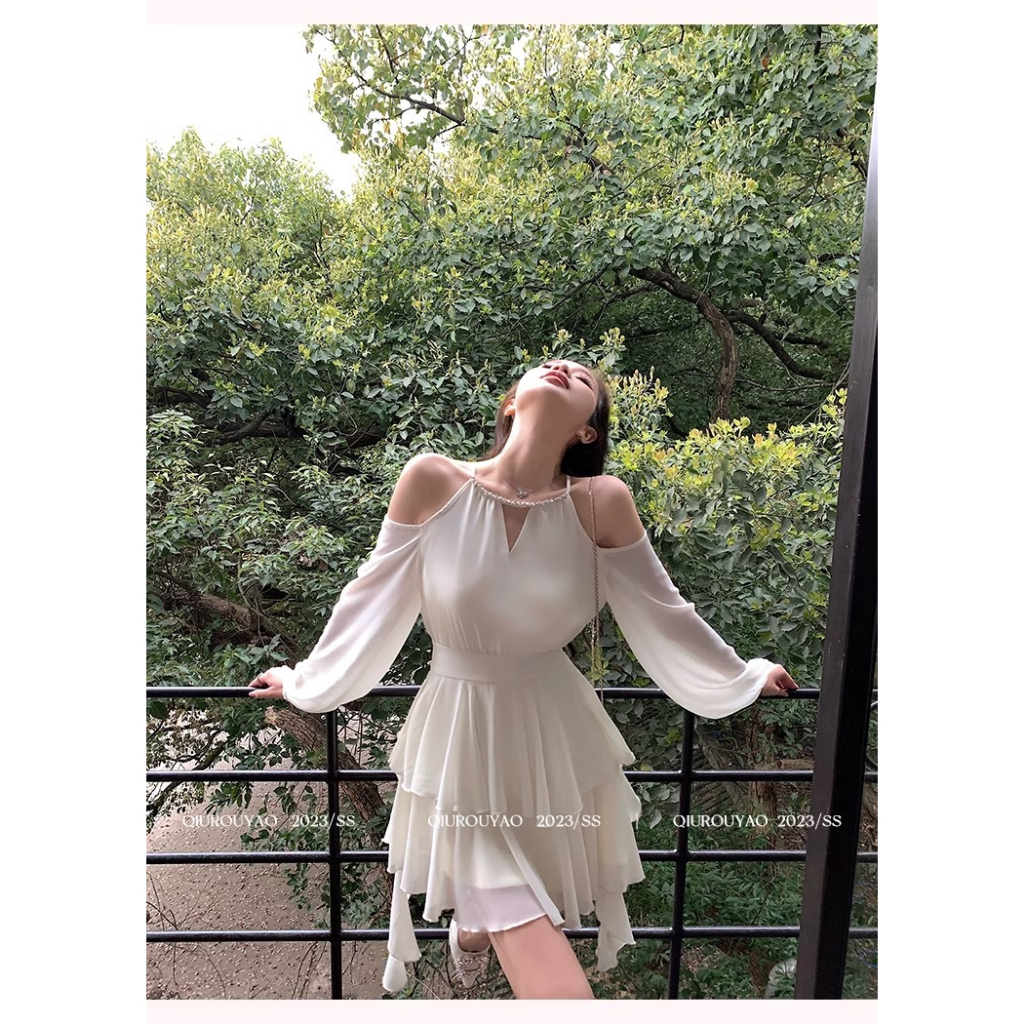 Đầm Chiffon Trễ Vai Phối Bèo Màu Trắng Phong Cách Pháp Thời Trang Mùa Hè Hàng Mới 2023 Dành Cho Bạn Nữ