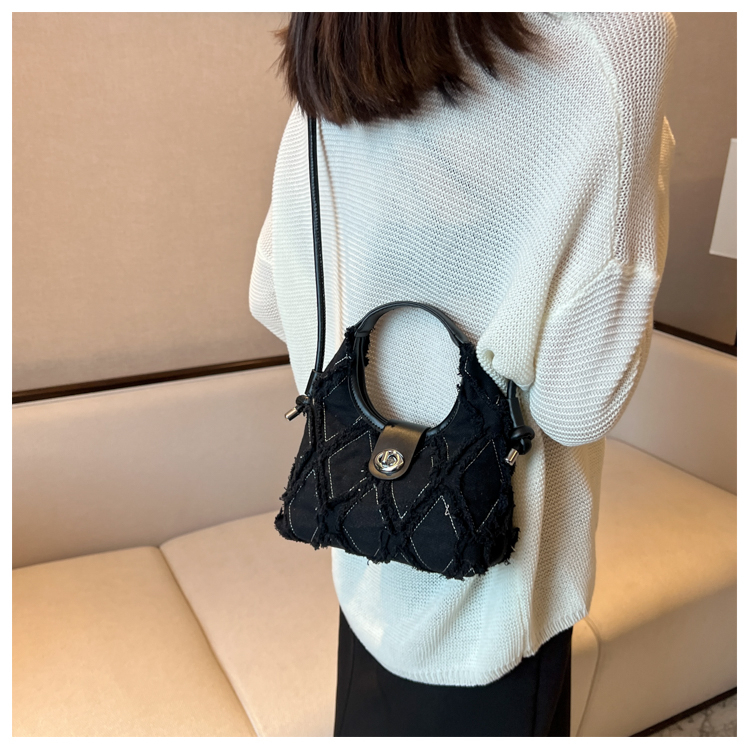 Túi đeo vai Vintage nhỏ Phong cách đơn giản Công suất lớn Túi đeo vai tua rua