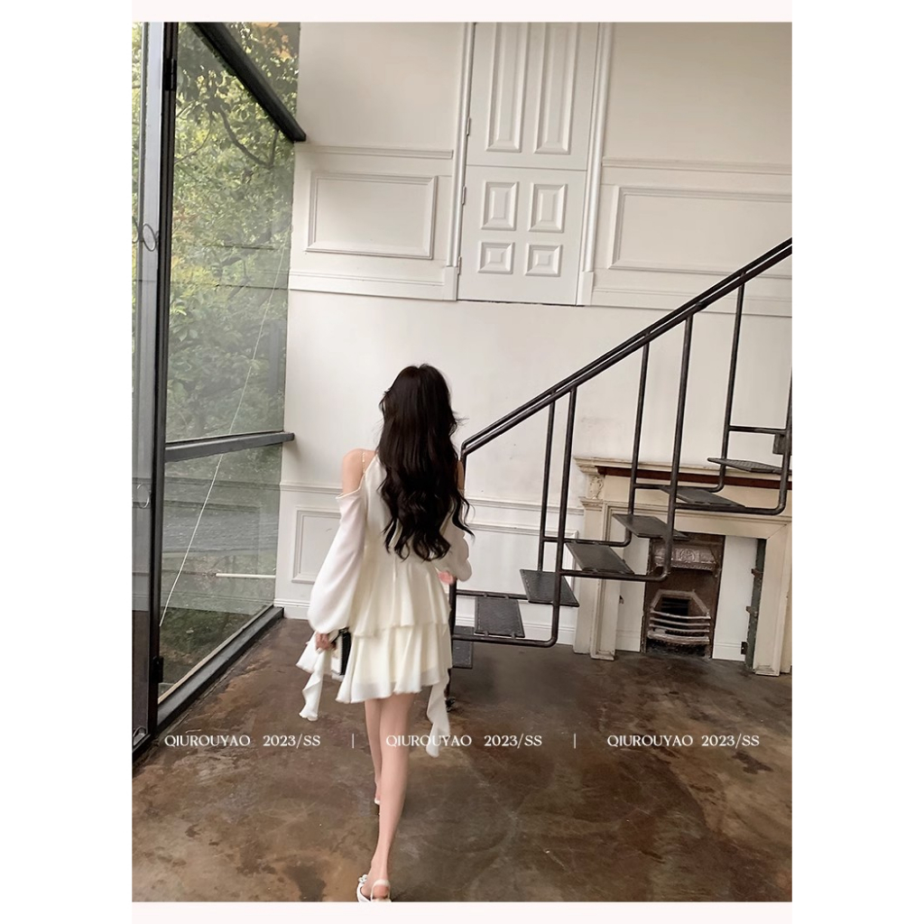 Đầm Chiffon Trễ Vai Phối Bèo Màu Trắng Phong Cách Pháp Thời Trang Mùa Hè Hàng Mới 2023 Dành Cho Bạn Nữ