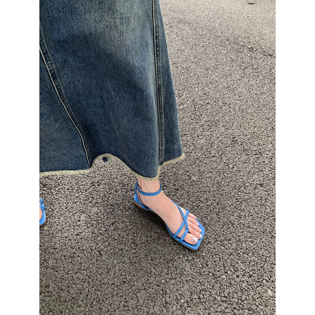 Giày Sandal Đế Bệt Quai Chéo Mũi Vuông Thời Trang Mùa Hè Dành Cho Nữ