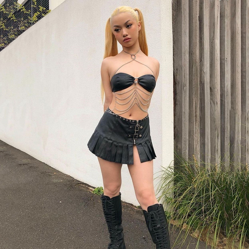 Weird Puss Áo Tank Top Hai Dây Da PU Y2K Màu Trơn Hở Lưng Phong Cách Hipster Gợi Cảm Cho Nữ