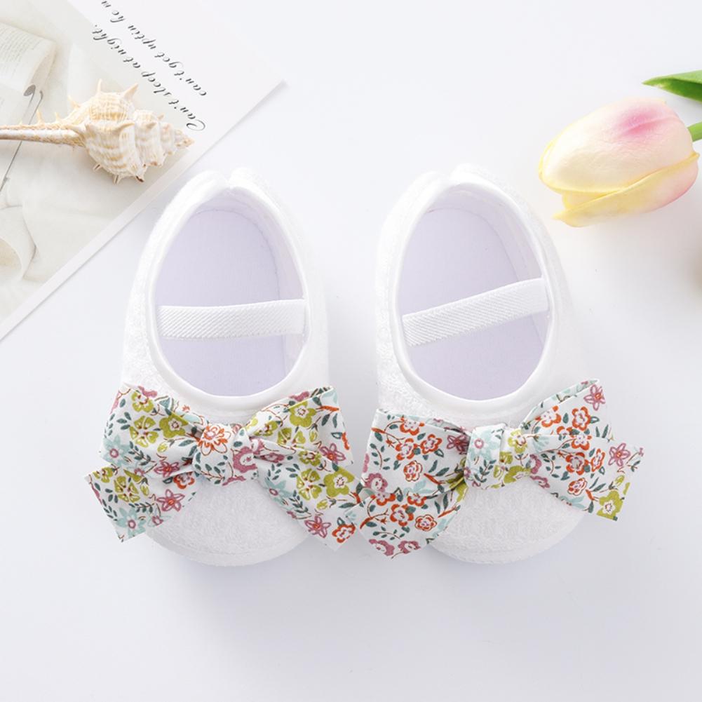 Giày Ren Hoa ChốNg TrượT Cho Bé GáI