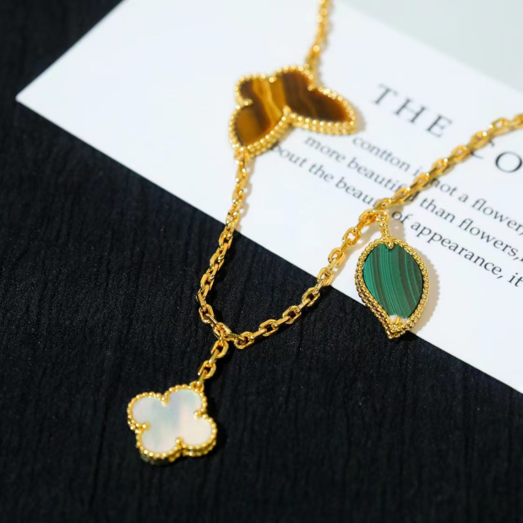 Vòng Đeo Tay Họa Tiết Chữ Vcalucky Phiên Bản Cao Cấp Thời Trang