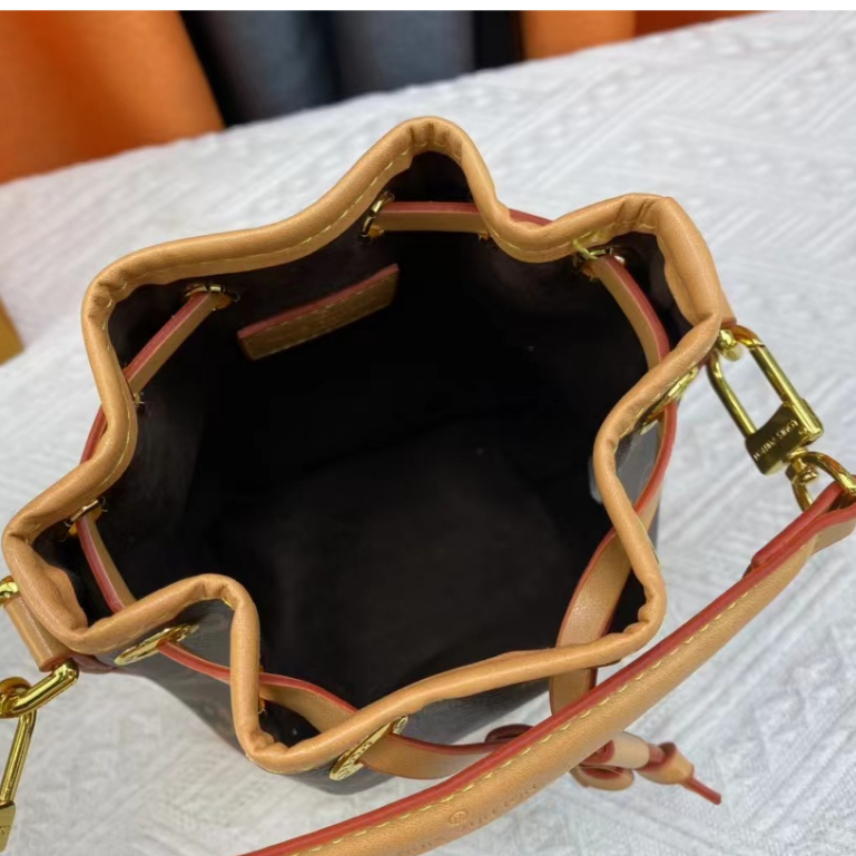 Túi Xách LV Louis Vuitton M46291 Thiết Kế Sang Trọng