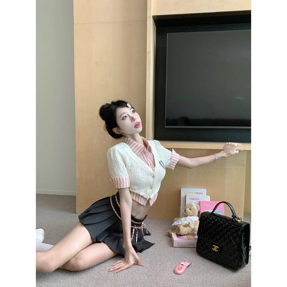 Bộ Áo Sơ Mi Ngắn Tay + Chân Váy Xếp Ly Đáng Yêu Cho Nữ