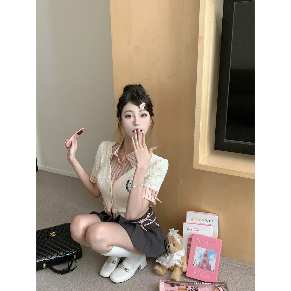 Bộ Áo Sơ Mi Ngắn Tay + Chân Váy Xếp Ly Đáng Yêu Cho Nữ