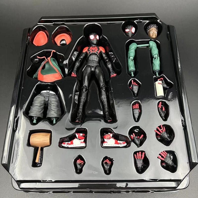 Mô Hình Nhân Vật Người Nhện Trong Phim Marvel 2