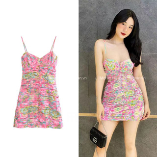 Za đầm mini hai dây xếp ly vải satin in hoa dành cho bạn nữ