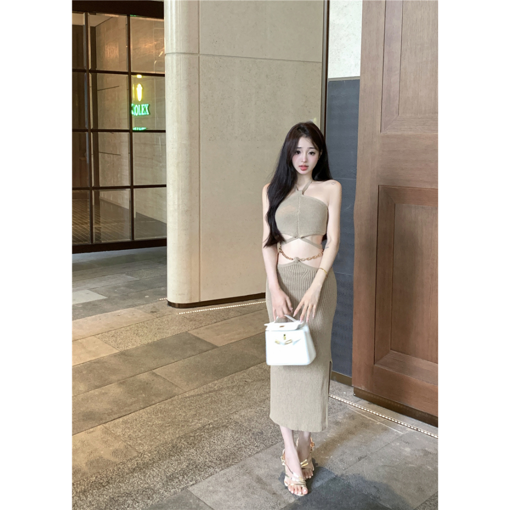 Set Áo Len Cổ Yếm Phối Chân Váy Xẻ Tà Thời Trang Quyến Rũ Cho Nữ