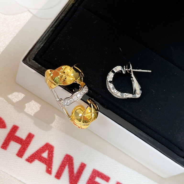 Bông Tai Mạ Vàng 18K Đính Đá Sang Trọng