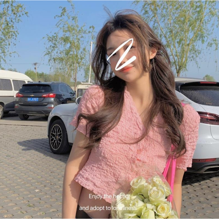 Jiashucheng Niche Áo Ngắn Tay Cổ Chữ V Xếp Ly Ôm Dáng Phong Cách Mới Cho Nữ