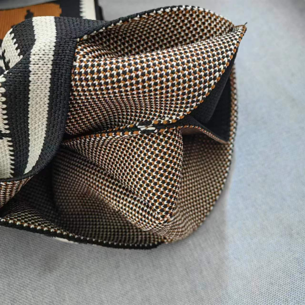 Túi Đeo Vai Đan Len Họa Tiết Sọc Caro Thời Trang Cho Nữ