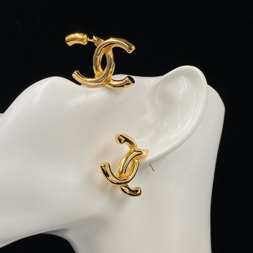 Hoa Tai Hình Chữ C Thời Trang Xu Hướng Mới