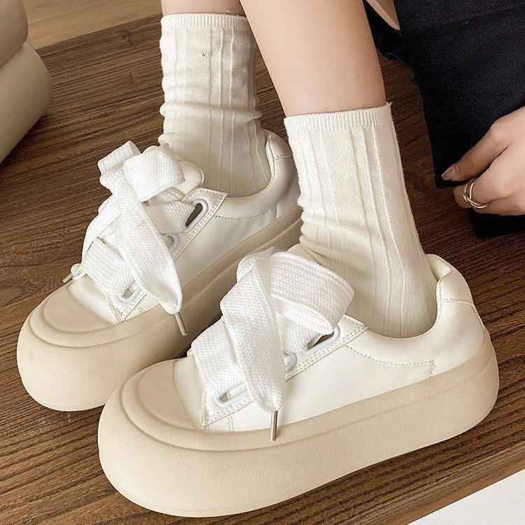 Giày Nữ Xuân Thu Mới Hàng Trăm Nhẹ Siêu Nóng Giày Trắng Phong Cách Hồng Kông Sinh Viên Cao Cấp Đế Dày Giày