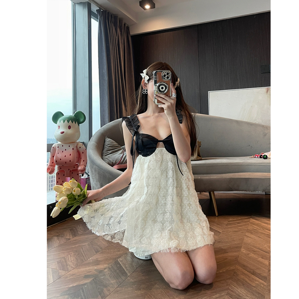 Đầm Chữ A Sát Nách Hở Lưng Phối Bèo Màu Sắc Tương Phản Thời Trang Đi Biển Cho Nữ