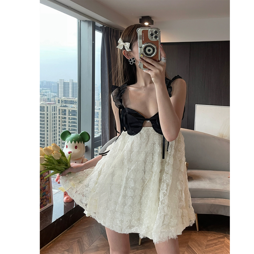 Đầm Chữ A Sát Nách Hở Lưng Phối Bèo Màu Sắc Tương Phản Thời Trang Đi Biển Cho Nữ