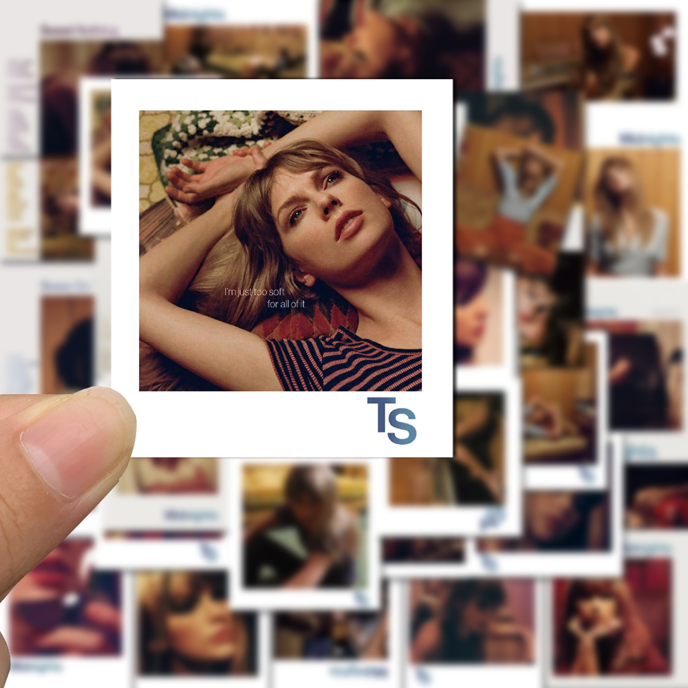 Bộ 50 Miếng Dán Chống Nước Dùng Trang Trí Laptop / Mũ Bảo Hiểm / Điện Thoại