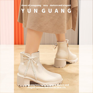 Giày boot cao gót phong cách trẻ trung cá tính dành cho nữ