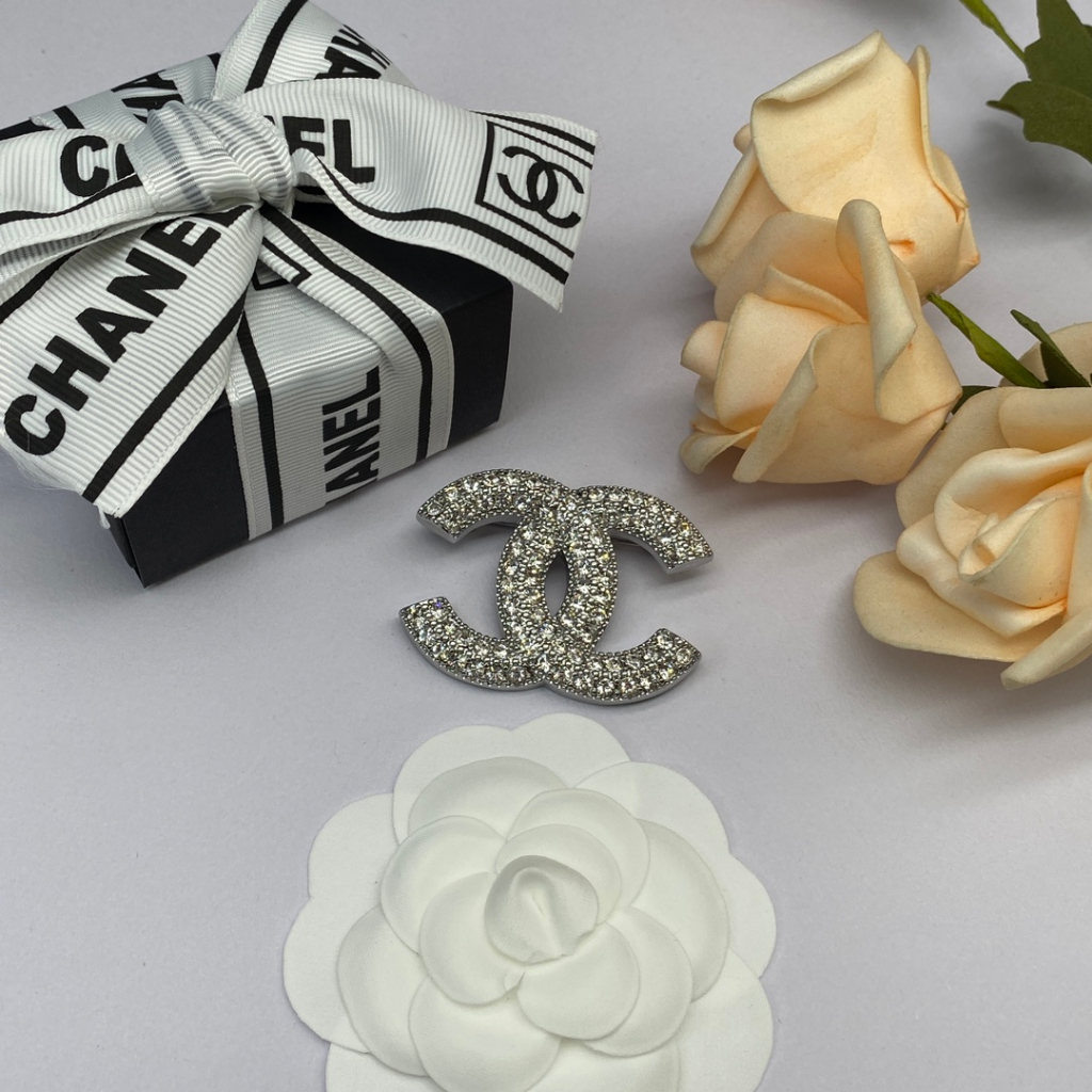 Mới Trâm Cài Áo Hình Hai Chữ C Đính Đá Thời Trang