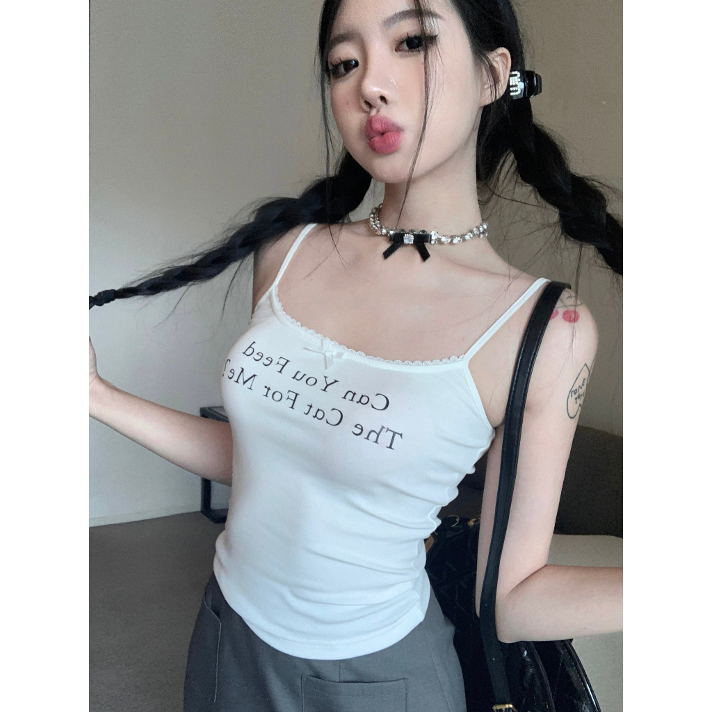 【COLORBLLIND】Áo Sát Nách Màu Trắng In Chữ Hẹp Eo Hẹp Phối Ren Nhỏ Nhắn Dễ Thương