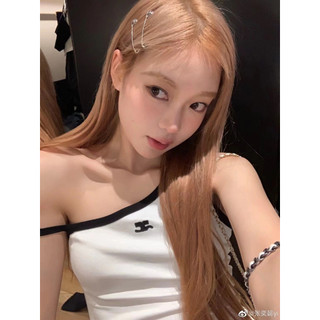Iz * Một Jang Won Young Same Courreges Vest