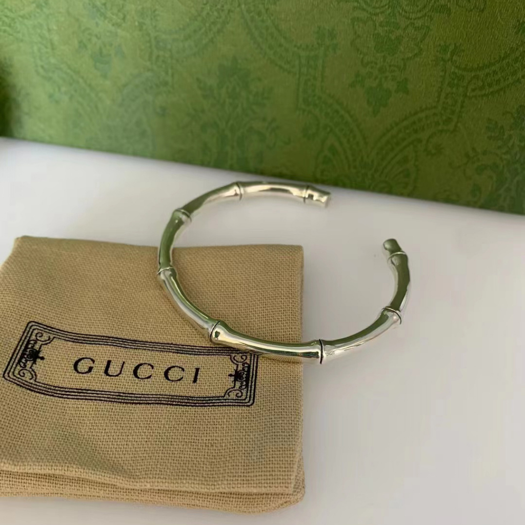 Vòng Tay Gucci Bằng Tre Phong Cách Cho Một Người