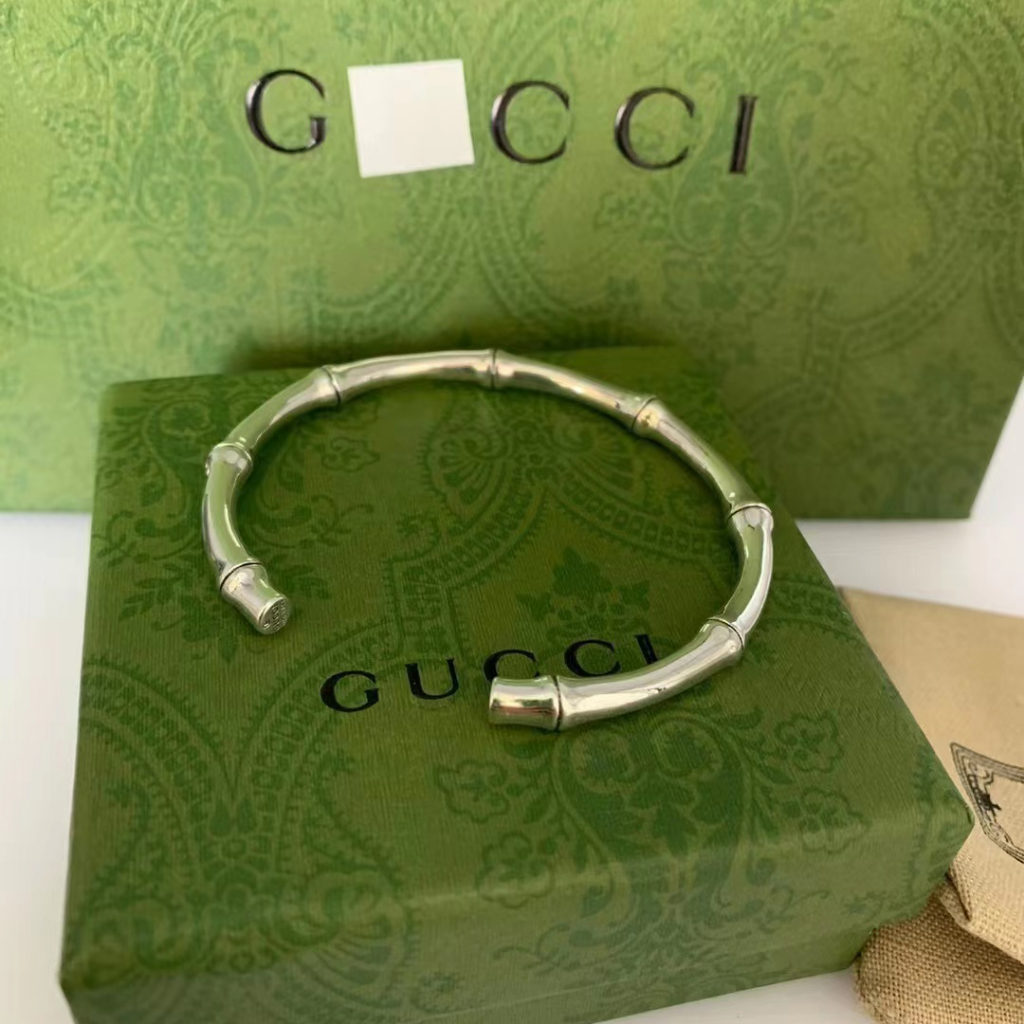 Vòng Tay Gucci Bằng Tre Phong Cách Cho Một Người
