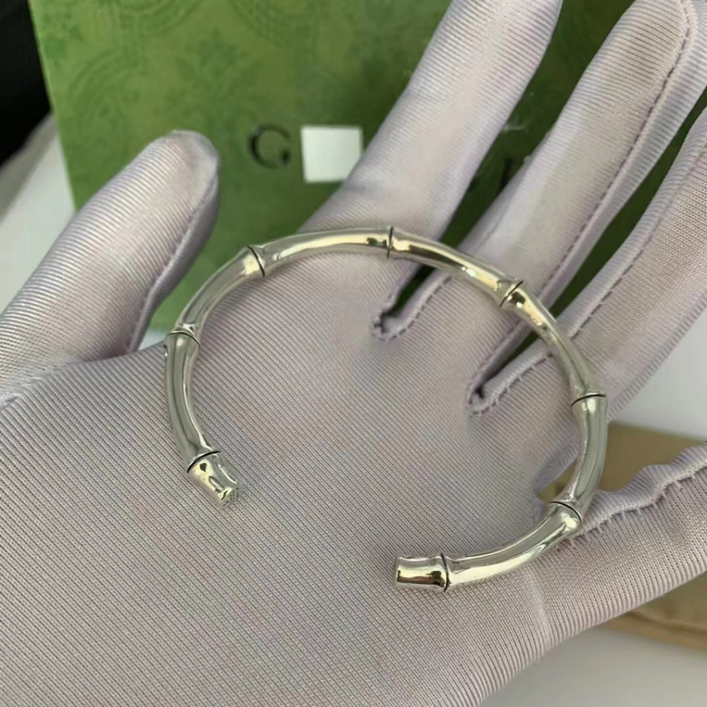 Vòng Tay Gucci Bằng Tre Phong Cách Cho Một Người