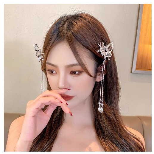 Kẹp Tóc Hình Bướm Bằng Kim Loại Phối Tua Rua Xinh Xắn Cho Nữ